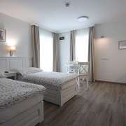 7-es emeleti apartman